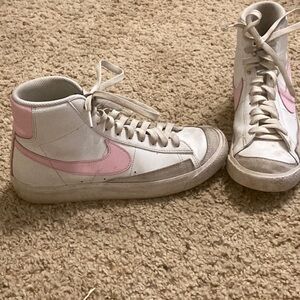 Nike Blazer Mid ‘77